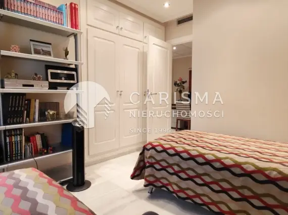 (27) Parterowy apartament z zachwycającym widokiem na morze, Altea Hills