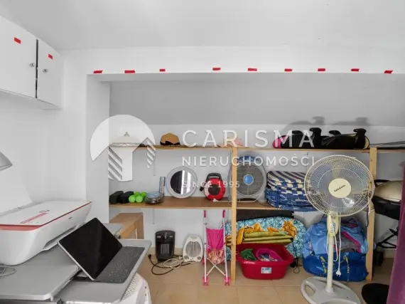 (24) Nowoczesny dom z basenem, apartamentem gościnnym i widokiem na Morze Śródziemne