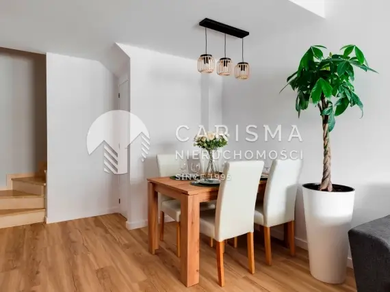 (4) Odnowiony townhouse w Orihuela Costa z ogrodem, tarasem i basenem wspólnym – Punta Prima