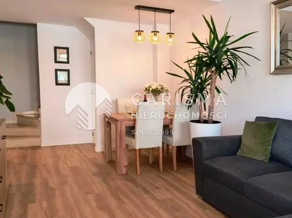 (7) Odnowiony townhouse w Orihuela Costa z ogrodem, tarasem i basenem wspólnym – Punta Prima