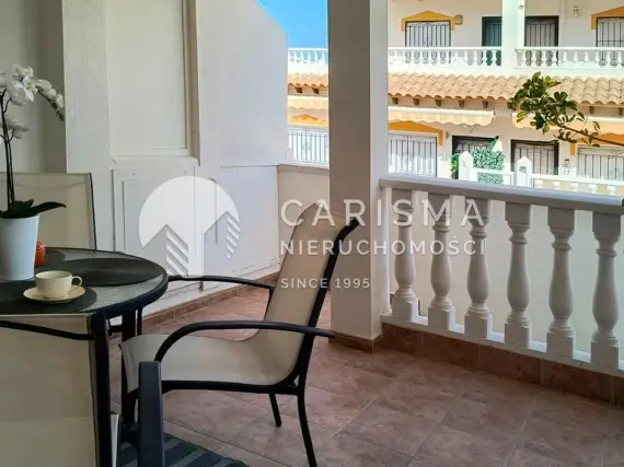 (27) Odnowiony townhouse w Orihuela Costa z ogrodem, tarasem i basenem wspólnym – Punta Prima