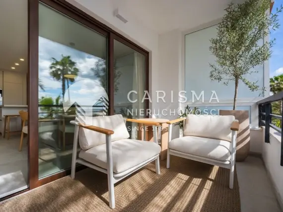 (7) Apartament z widokiem na morze, przy plaży i promenadzie, w Esteponie