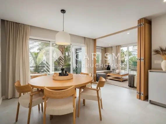 (10) Apartament z widokiem na morze, przy plaży i promenadzie, w Esteponie