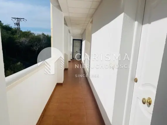 (19) Odnowiony apartament w Villamartín z tarasem, basenem i parkingiem podziemnym