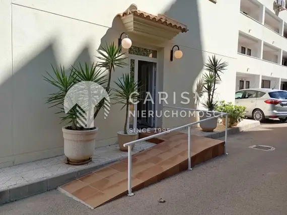 (26) Odnowiony apartament w Villamartín z tarasem, basenem i parkingiem podziemnym