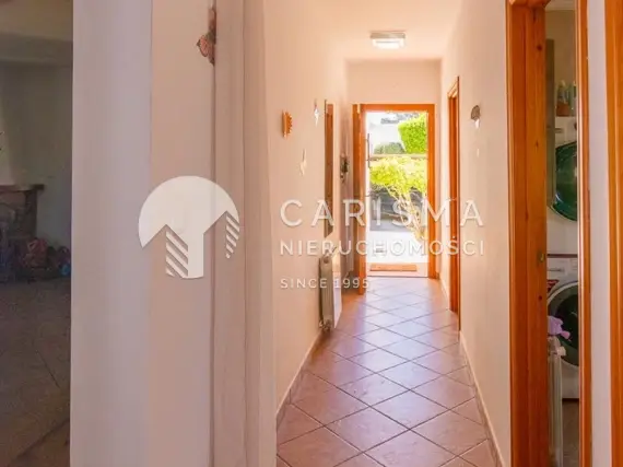 (27) Parterowy dom w śródziemnomorskim stylu, Denia