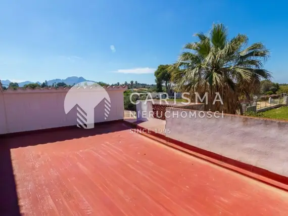 (33) Parterowy dom w śródziemnomorskim stylu, Denia