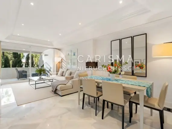 (4) Apartament w pierwszej linii brzegowej z widokiem na morze, Marbella