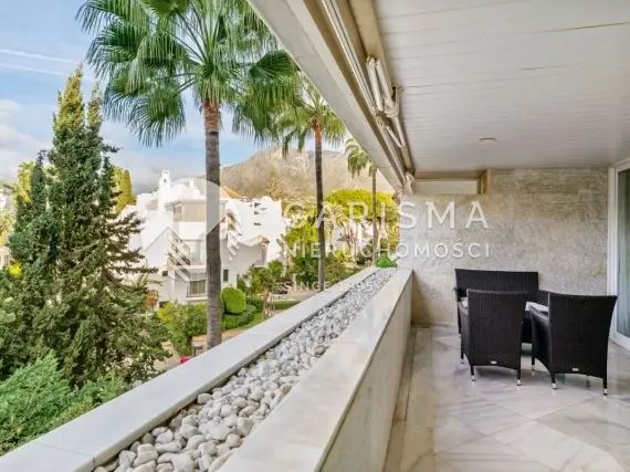 (7) Apartament w pierwszej linii brzegowej z widokiem na morze, Marbella