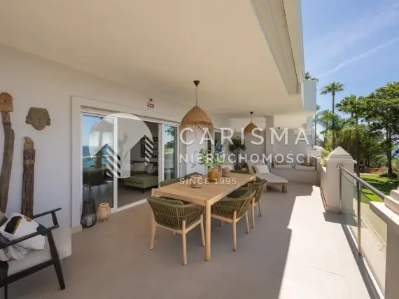 (4) Luksusowy apartament w pierwszej linii brzegowej z widokiem na morze, Estepona
