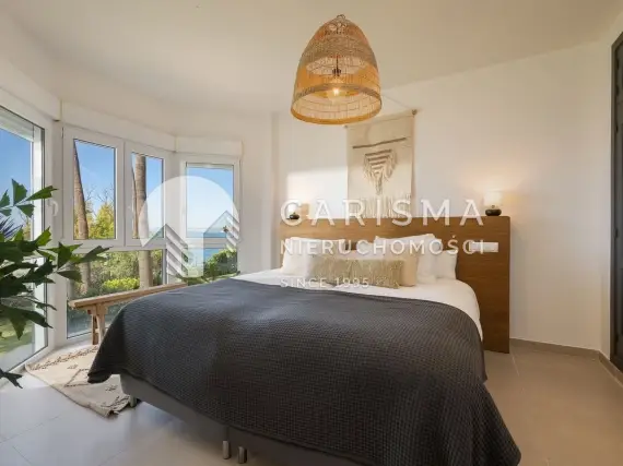 (18) Luksusowy apartament w pierwszej linii brzegowej z widokiem na morze, Estepona