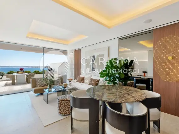 (8) Luksusowe apartamenty w pierwszej linii brzegowej w Esteponie – Costa del Sol