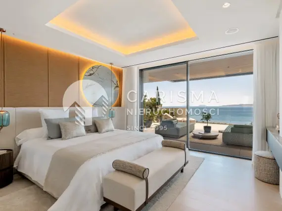 (11) Luksusowe apartamenty w pierwszej linii brzegowej w Esteponie – Costa del Sol