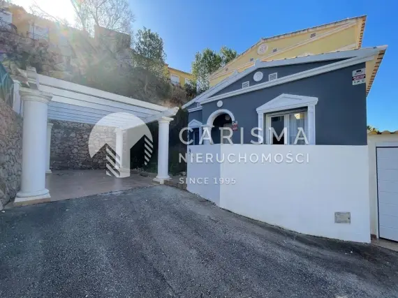 (11) Urokliwy, odnowiony bungalow z ogrodem i tarasa