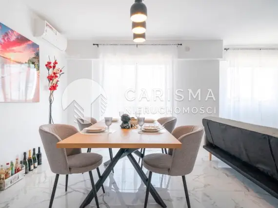 (5) Odnowiony apartament z widokiem na morze, Punta Prima