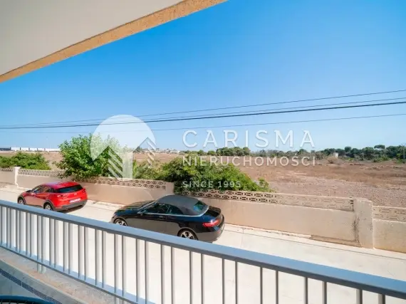 (33) Odnowiony apartament z widokiem na morze, Punta Prima
