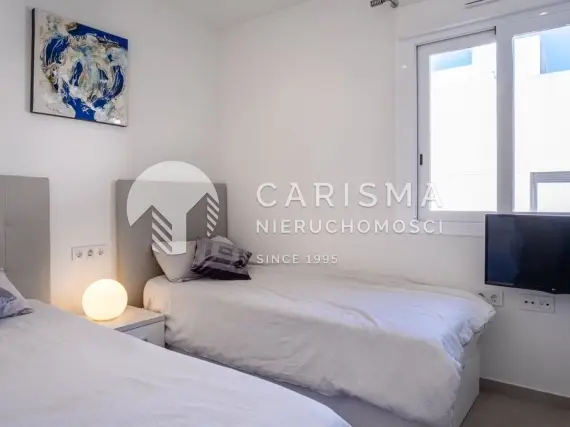 (15) Atrakcyjny apartament z dachowym tarasem w Aquas Nuevas/Torevieja