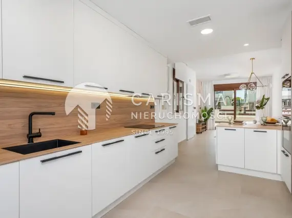 (26) Nowe i nowoczesne apartamenty w budowie z widokiem na lagunę w Torrevieja