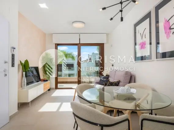 (53) Nowe i nowoczesne apartamenty w budowie z widokiem na lagunę w Torrevieja