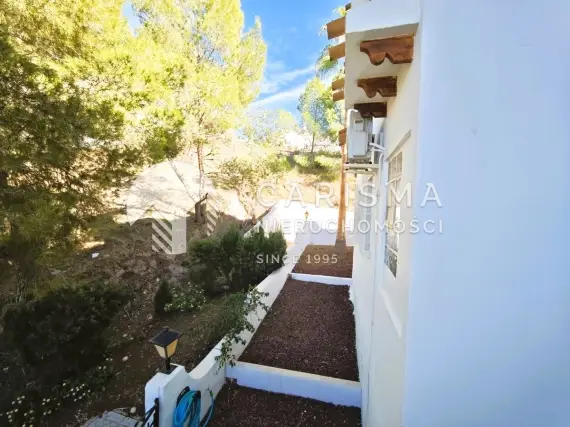 (8) Penthouse z dachowym tarasem  oraz widokiem na pole glfowe w Villamartin