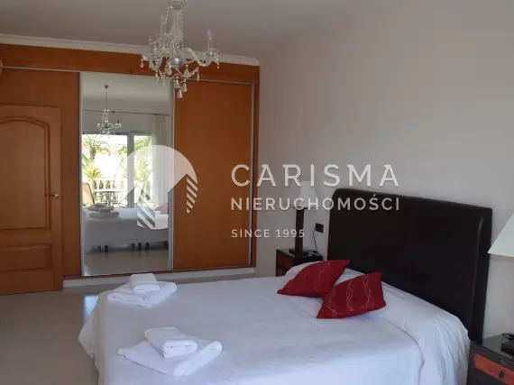 (13) Przytulny apartament na terenie zamkniętego osiedla w Benissa