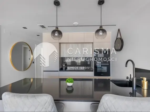 (15) Penthouse w bardzo dobrej lokalizacji, w Punta Prima