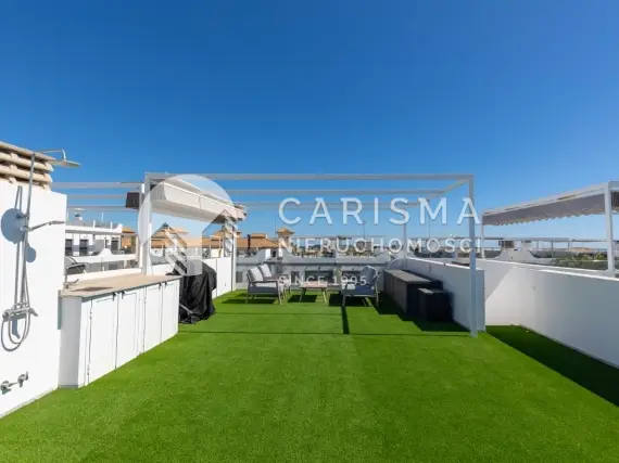 (25) Penthouse w bardzo dobrej lokalizacji, w Punta Prima