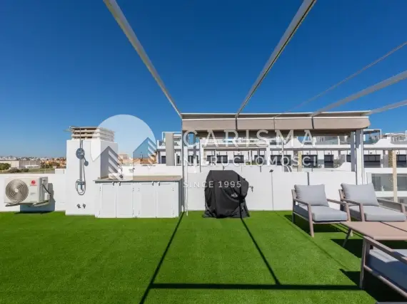 (26) Penthouse w bardzo dobrej lokalizacji, w Punta Prima