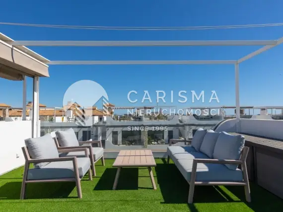 (28) Penthouse w bardzo dobrej lokalizacji, w Punta Prima