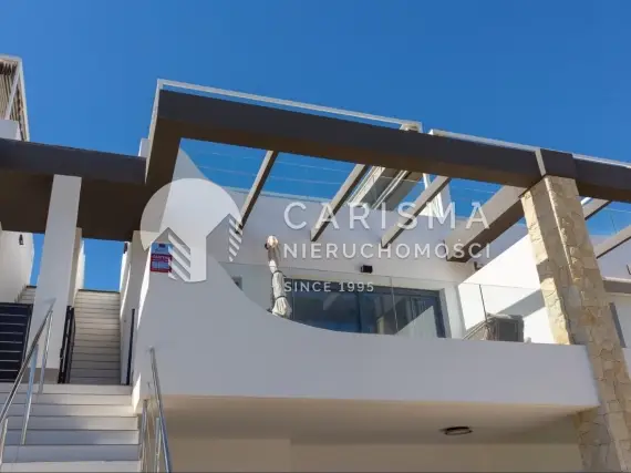 (31) Penthouse w bardzo dobrej lokalizacji, w Punta Prima