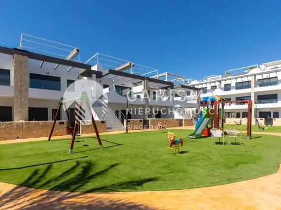 (32) Penthouse w bardzo dobrej lokalizacji, w Punta Prima