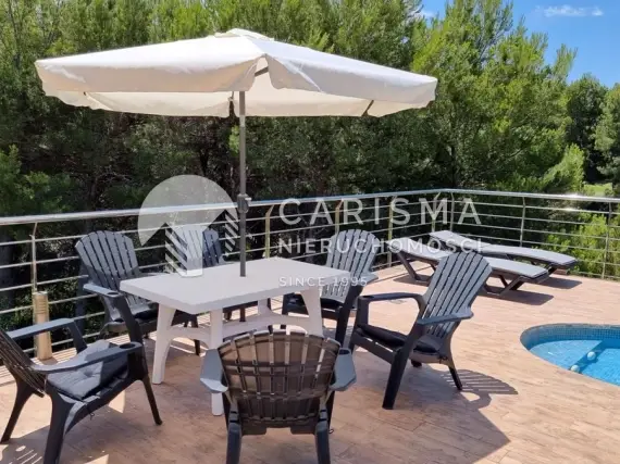 (9) Dwie przestronne wille w pierwszej linii pola golfowego, Altea