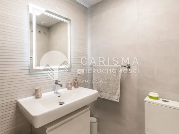 (21) Nowoczesny apartament na parterze w Denii – gotowy do zamieszkania