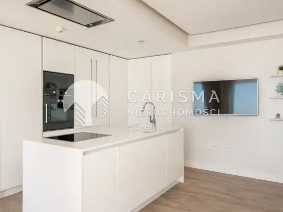 (7) Nowoczesny i luksusowy apartament w pierwszej linii brzegowej w Esteponie, Costa del Sol