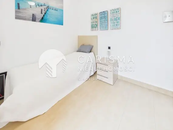 (21) Apartament gotowy do zamieszkania, przy polu golfowym w Los Alcazares
