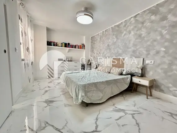 (14) Apartament w doskonałym stanie i lokalizacji, tylko 100 m od plaży w San Pedro del Pinatar