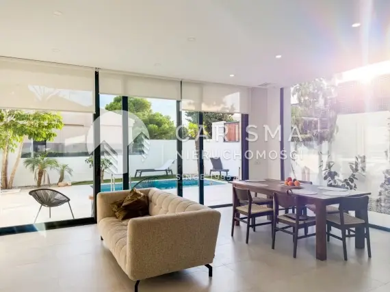 Luksusowy bungalow z prywatnym basenem, blisko głównych plaż Calpe 1